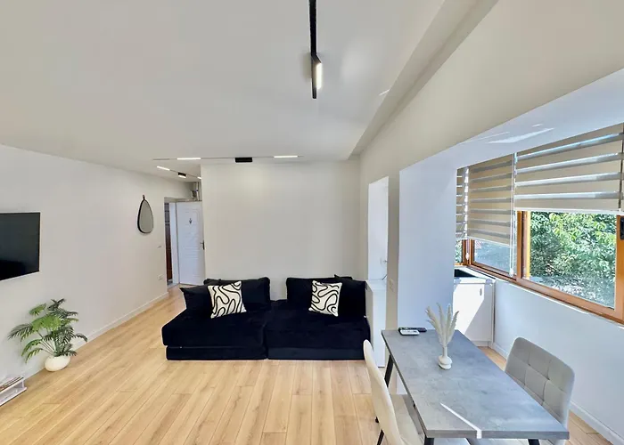 Apartament Center 1, *